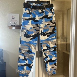 VIP Blue Camo Jogger pants size 9/29, great look and comfortable